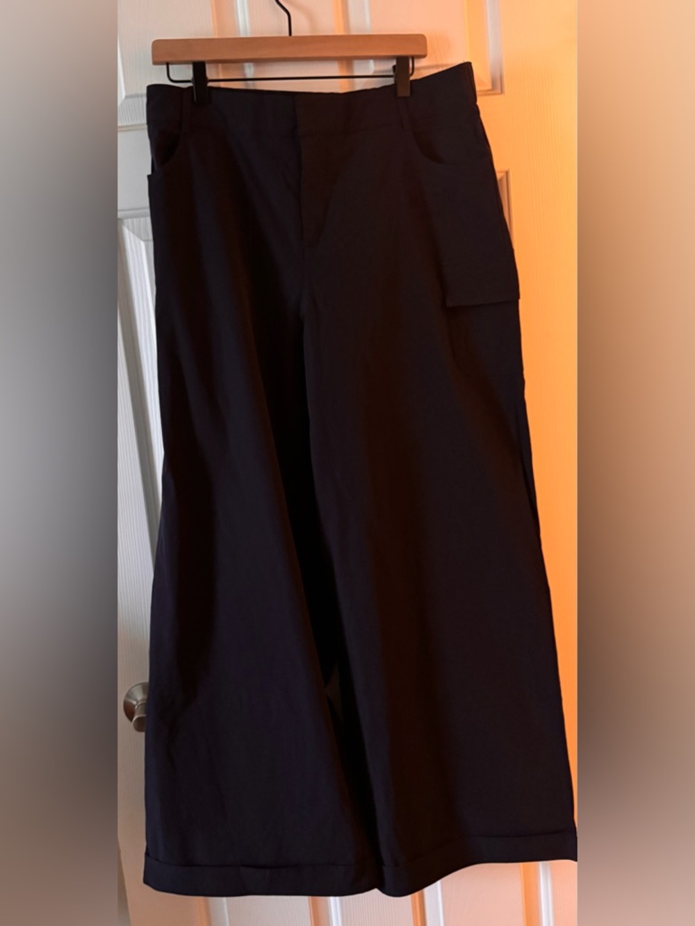 Women's Navy Wide-Leg Cargo Pants - Picture 4 of 11